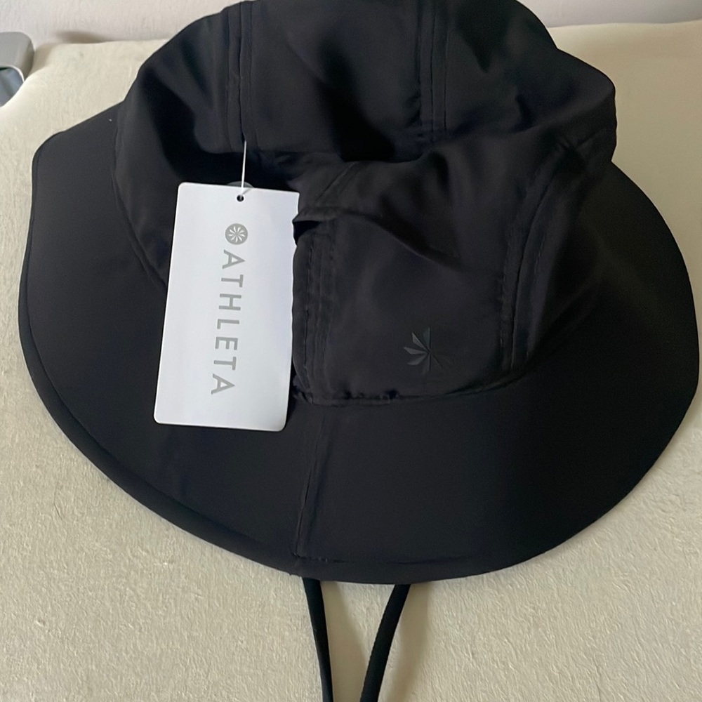 Brand new Athleta Bucket hat! Never worn!